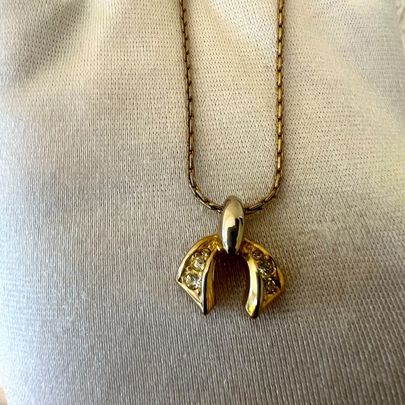 Christian Dior Crystal Bow Necklace - Picture 4 of 7